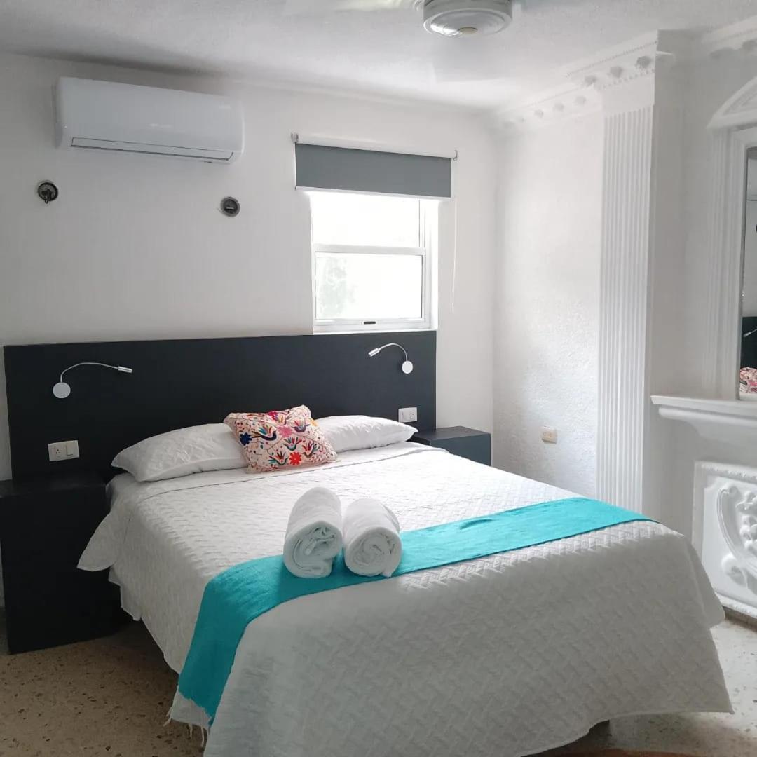 Hotel Downtown מרידה מראה חיצוני תמונה